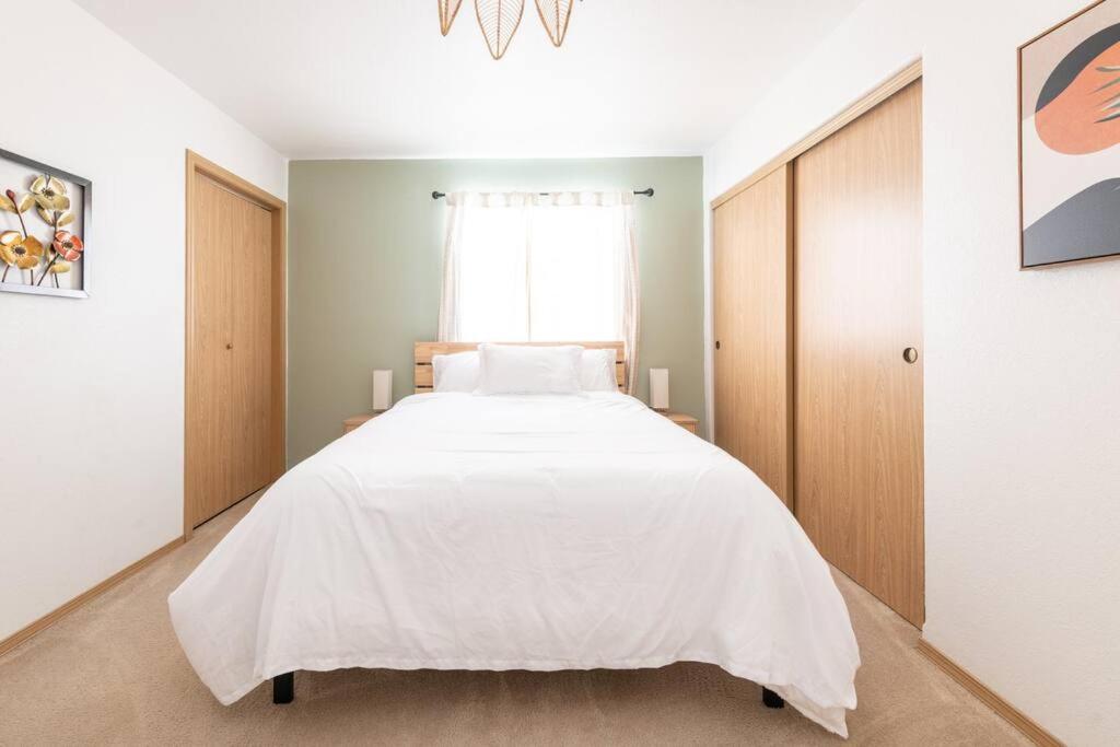 Cozy 2 Bedroom Walking Distance From The Apartamento *